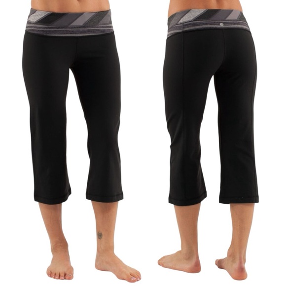 lululemon athletica Pants - Lululemon Reversible Groove Crop Yoga Capri Pants Women’s Sz 6 Black Gray Quilt